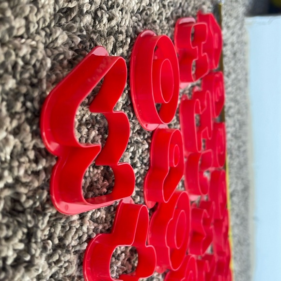 Alphabet cookie cutters or playdoh cutters - Picture 4 of 8
